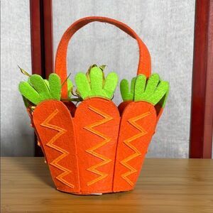 Mud Pie (NWT) Orange and Green Carrot Basket